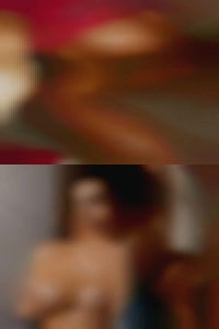 Too many girls looking naked to have sex girls.