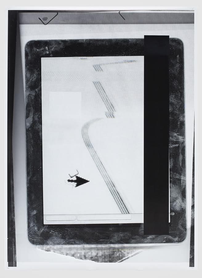 Tablet interface with vertical black strip and minimal line drawing